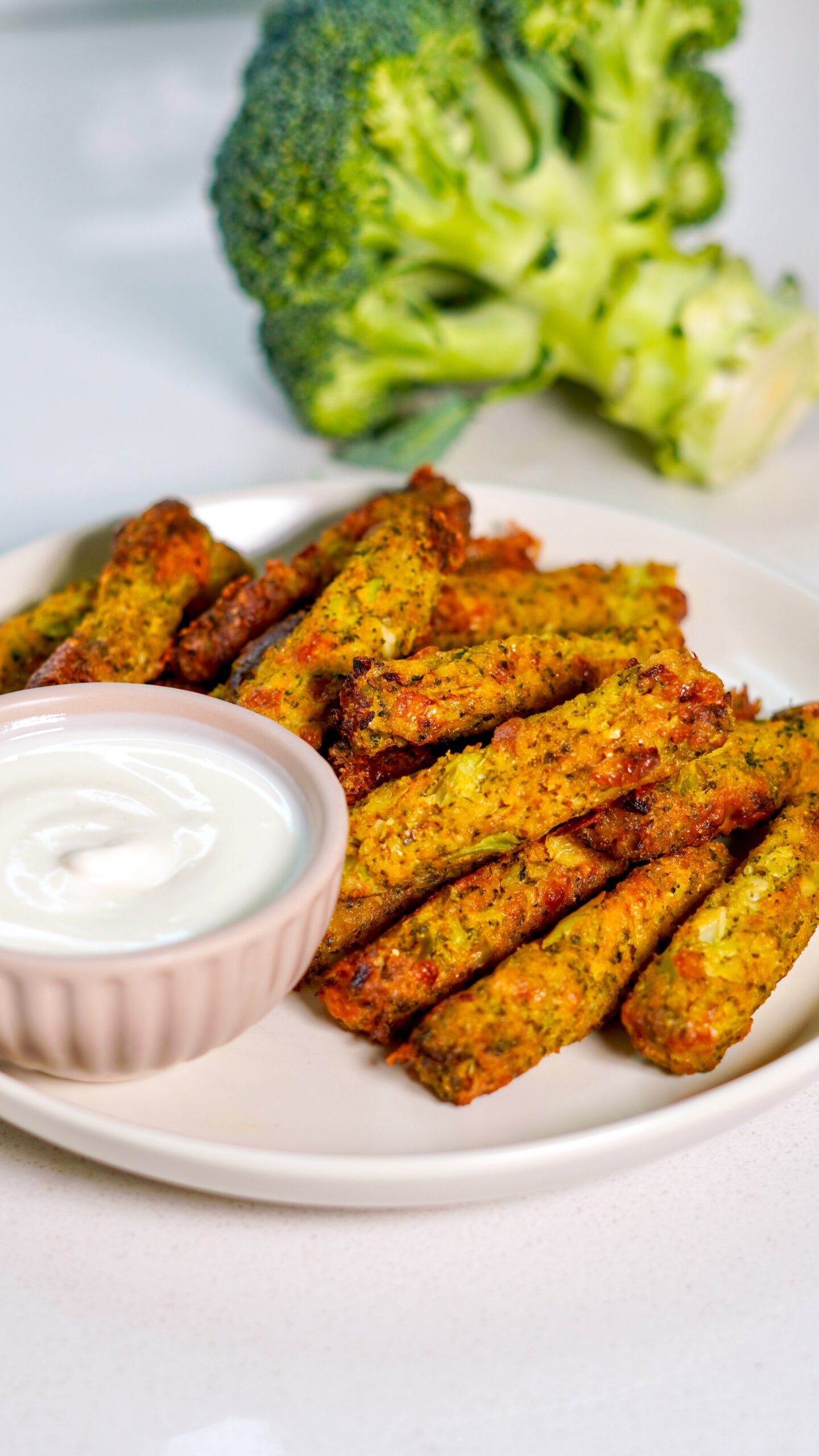 Crispy Cheesy Broccoli Sticks: Perfect Party Appetizer & Snack