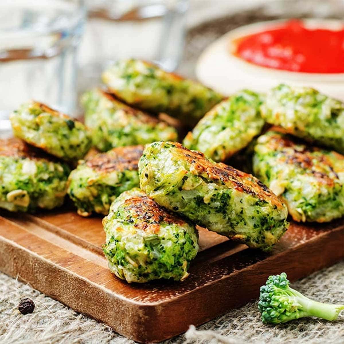 Easy 5-Ingredient Baked Broccoli Sticks: Kid-Friendly Snack